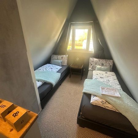 Widgeon Bespoke Cabin Is Lakeside With Private Fishing Peg, Hot Tub Situated At Tattershall Lakes Country Park Екстер'єр фото